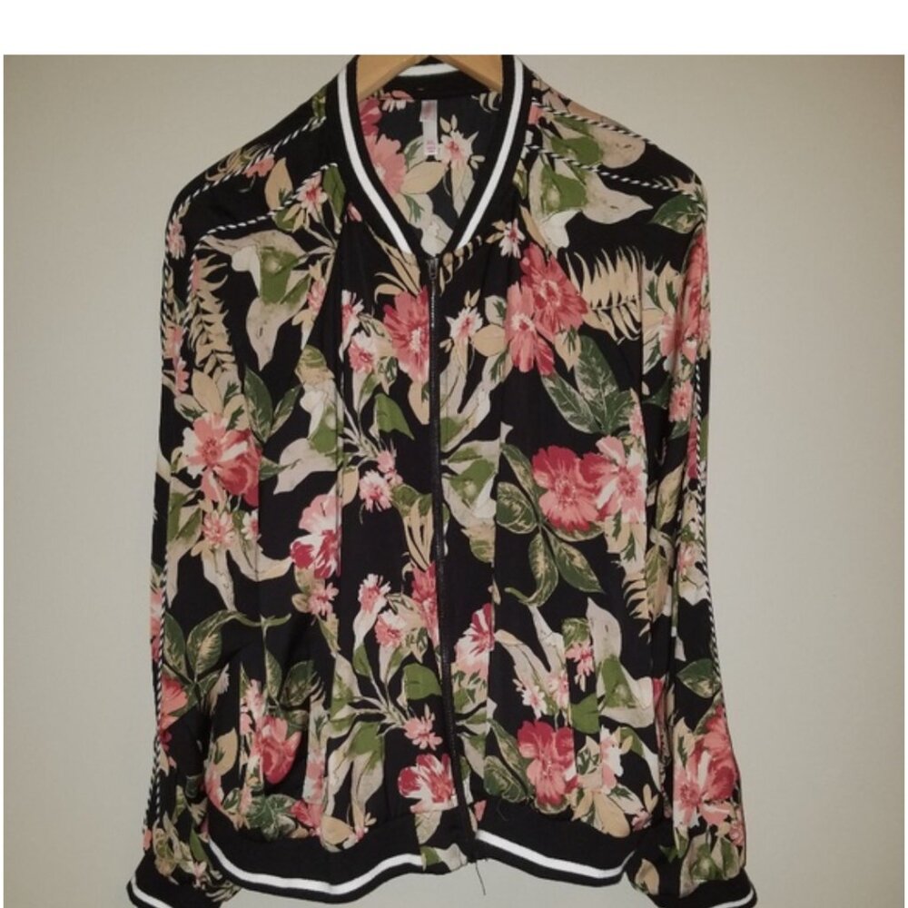 Jacket - Picture 4 of 4